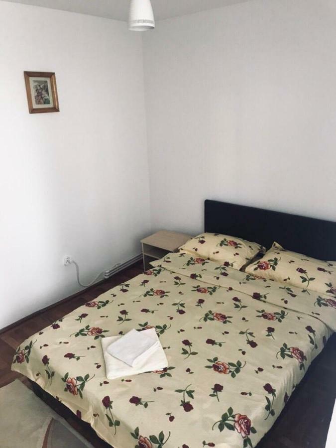 - Brown Suite - Ultracentral Piatra Neamt Exterior photo